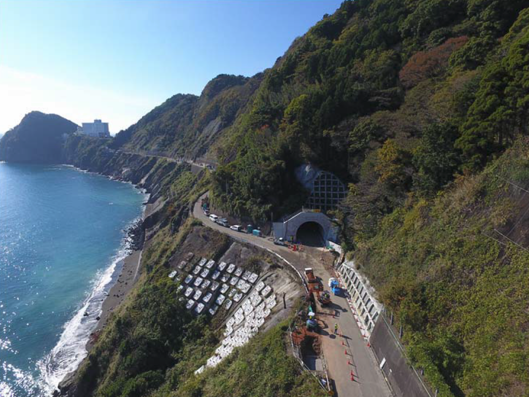 静岡側坑口